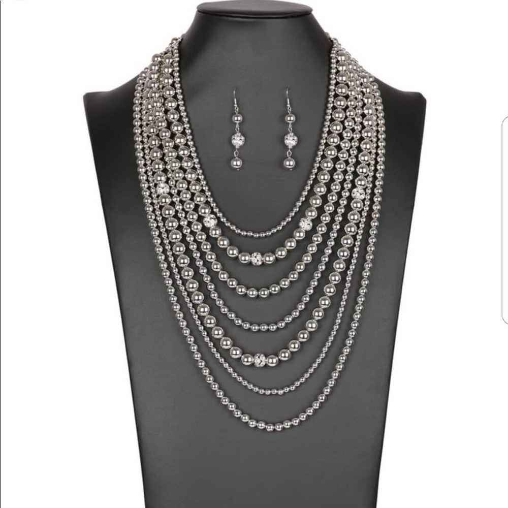 Necklace with earrings Silver